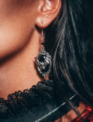 Kostümzubehör Ohrringe Fledermaus silber/schwarz