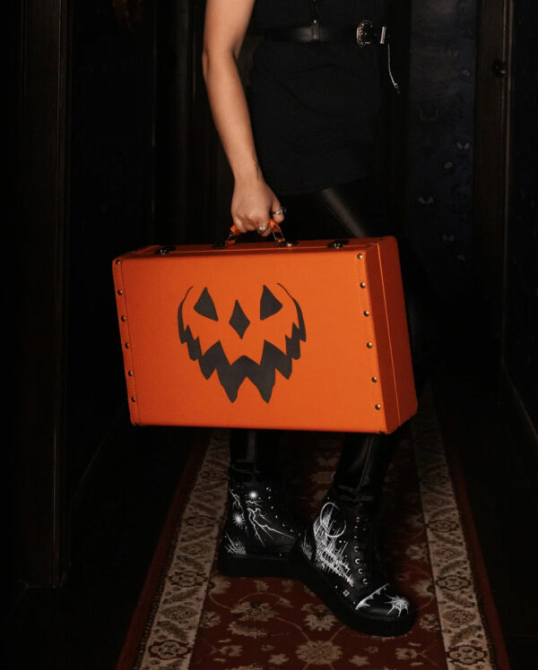 Creepy Pumpkin Vintage Koffer Orange als Geschenkidee